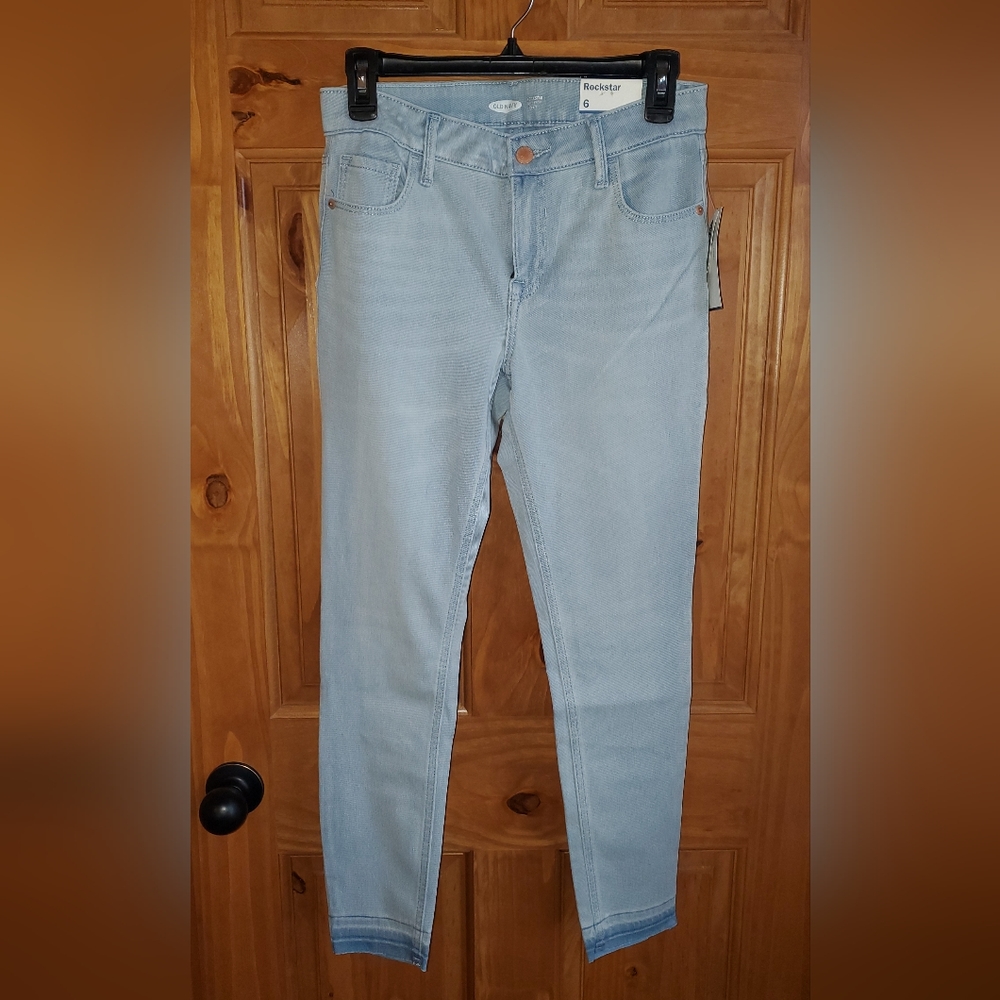 Brand New Old Navy Lightwash Skinny Jeans